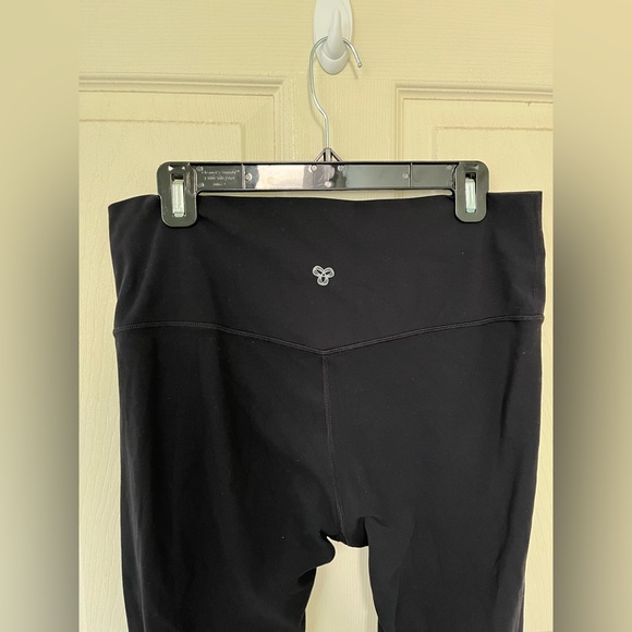 Aritzia TNA black leggings size XL athletic training gym - Picture 3 of 5